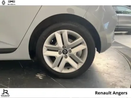 Photo 7 Renault Clio  1.6 E-Tech 145ch full hybrid Evolution