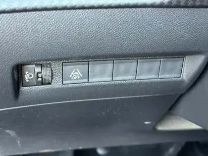 Photo 8 Peugeot 208  e- 136ch Style