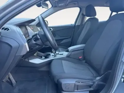 Photo 8 BMW Serie 1 Gén. III (F40) Ph2 Business Design 5