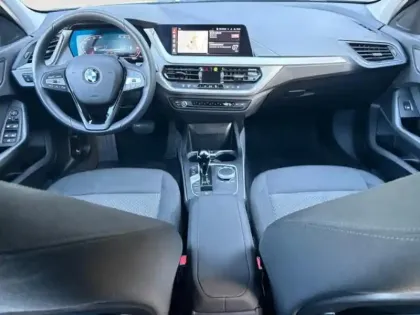 Photo 9 BMW Serie 1 Gén. III (F40) Ph2 Business Design 5