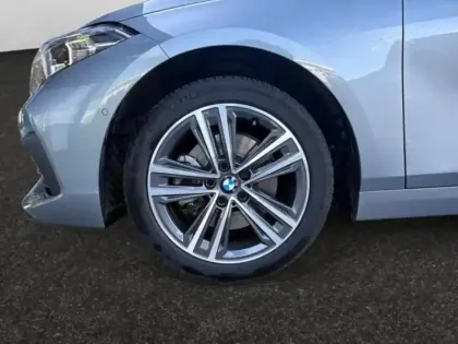 Photo 13 BMW Serie 1 Gén. III (F40) Ph2 Business Design 5