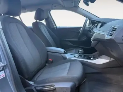 Photo 14 BMW Serie 1 Gén. III (F40) Ph2 Business Design 5