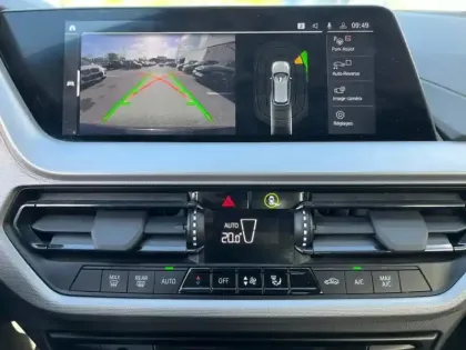 Photo 6 BMW Serie 1 Série 1 116dA 116ch Business Design DKG7