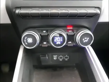 Photo 14 Renault Clio  1.6 E-Tech 145ch full hybrid Techno