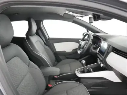 Photo 8 Renault Clio  1.6 E-Tech 145ch full hybrid Techno