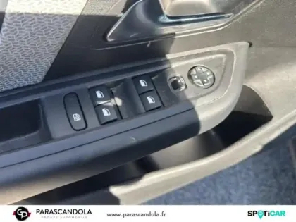 Photo 11 Citroën C4  PureTech 130ch S&S Shine EAT8