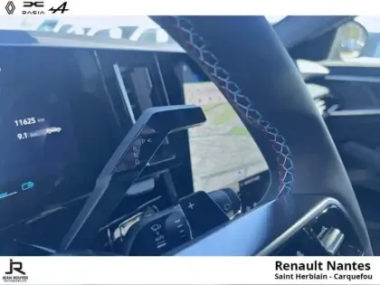 Photo 10 Renault Espace  1.2 E-Tech full hybrid 200ch esprit Alpine 7 places - 25