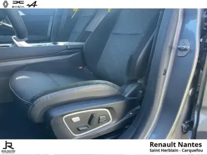 Photo 12 Renault Espace  1.2 E-Tech full hybrid 200ch esprit Alpine 7 places - 25