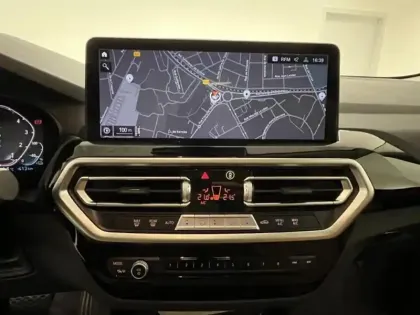 Photo 13 BMW X3  xDrive30e 292ch Business Design