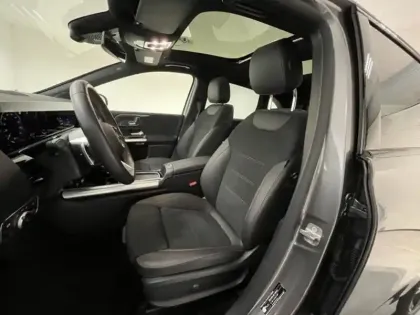 Photo 20 Mercedes Classe B  250 e Hybrid EQ 163+109ch AMG Line 8G-DCT