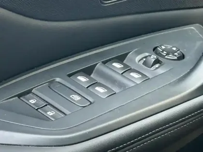 Photo 8 Peugeot 308 Gén. III Ph1 Allure Pack 5