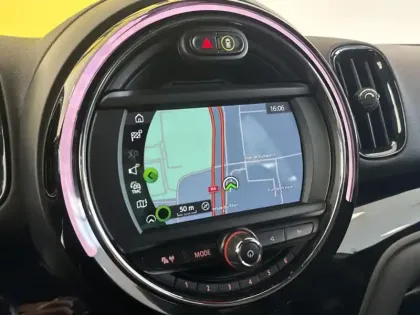 Photo 16 Mini Countryman Gén. II (F60) Ph1 Chili 5