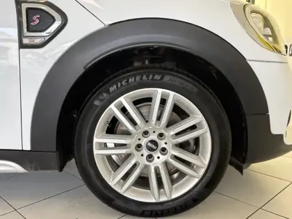 Photo 12 Mini Countryman Gén. II (F60) Ph1 Chili 5