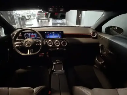 Photo 36 Mercedes Classe A 250 e Hybrid EQ AMG Line