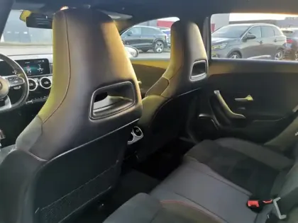 Photo 11 Mercedes Classe A 200 AMG Line 7G-DCT 163 ch