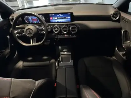 Photo 38 Mercedes CLA  250 e Hybrid EQ Coupé AMG 