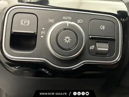 Photo 16 Mercedes Classe A 200 d AMG Line