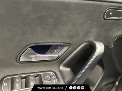 Photo 15 Mercedes Classe A 200 d AMG Line