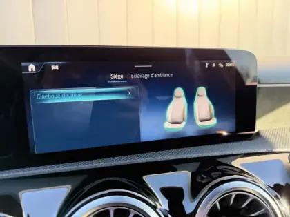 Photo 19 Mercedes Classe A 180 d AMG Line