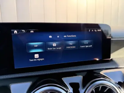 Photo 17 Mercedes Classe A 180 d AMG Line