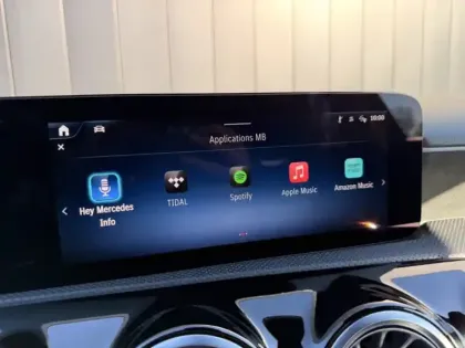 Photo 20 Mercedes Classe A 180 d AMG Line