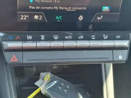 Photo 13 Renault Captur II esprit Alpine full hybrid E-Tech 160-25