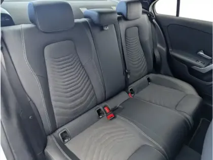 Photo 9 Mercedes Classe A 180 d Berline Business Line