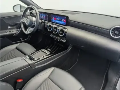 Photo 7 Mercedes Classe A 180 d Berline Business Line