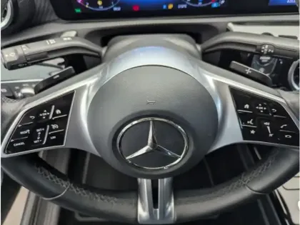 Photo 15 Mercedes Classe A 180 d Berline Business Line