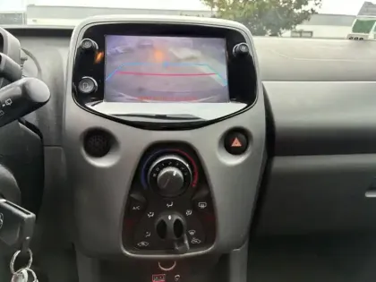 Photo 11 Toyota Aygo 1.0 VVT-i x-play / X-style