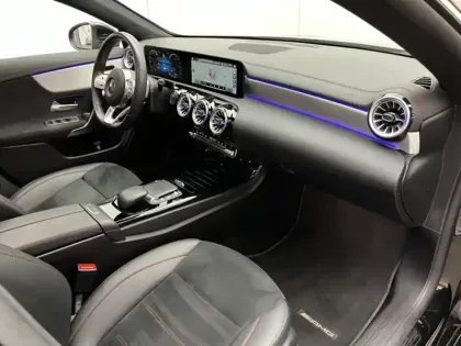 Photo 14 Mercedes CLA Coupé 250 e AMG Line