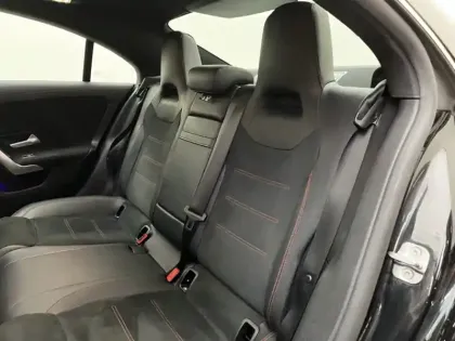 Photo 17 Mercedes CLA Coupé 250 e AMG Line