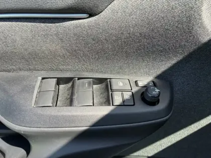 Photo 15 Toyota Yaris Hybride 116h Design / Pack confort