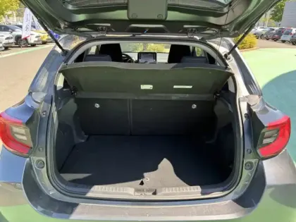 Photo 8 Toyota Yaris Hybride 116h Design / Pack confort