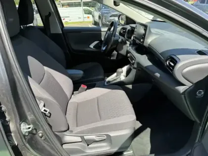 Photo 19 Toyota Yaris Hybride 116h Design / Pack confort