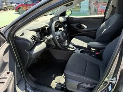 Photo 16 Toyota Yaris Hybride 116h Design / Pack confort