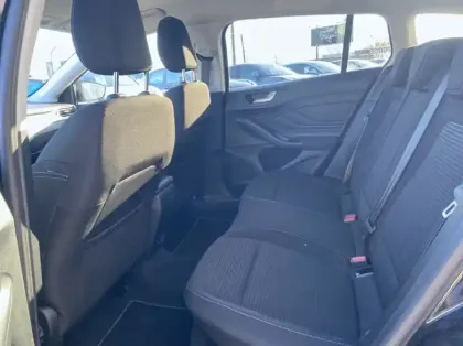 Photo 8 Ford Focus Gén. IV Ph1 Titanium X Business 5