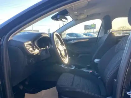 Photo 9 Ford Focus Gén. IV Ph1 Titanium X Business 5