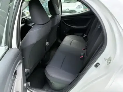 Photo 13 Toyota Yaris Hybride 1.5 HYBRID 116H DYNAMIC