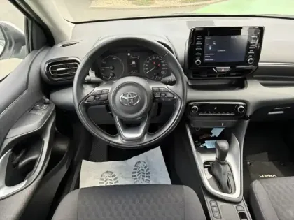 Photo 10 Toyota Yaris Hybride 1.5 HYBRID 116H DYNAMIC