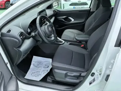 Photo 12 Toyota Yaris Hybride 1.5 HYBRID 116H DYNAMIC