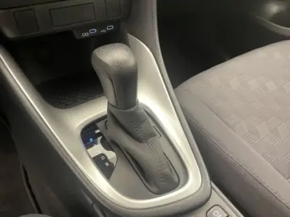 Photo 19 Toyota Yaris Hybride 116h Dynamic