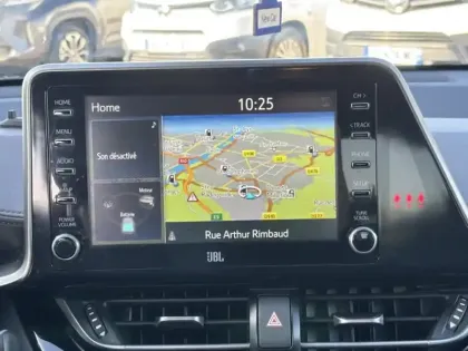 Photo 10 Toyota C-HR Hybride Première 2.0 184 ch