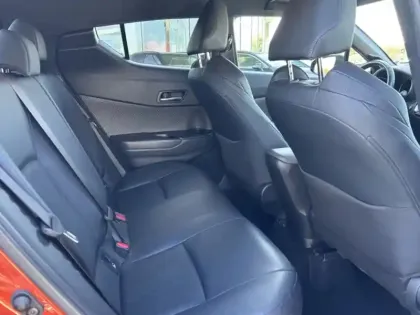 Photo 14 Toyota C-HR Hybride Première 2.0 184 ch