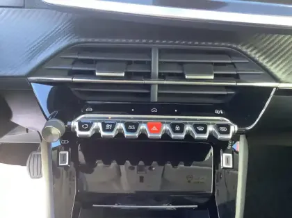 Photo 15 Peugeot 208 Nouvelle 100 S&S BVM6 Allure