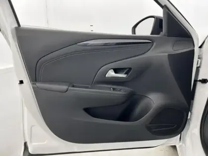 Photo 35 Opel Corsa Gén. VI Ph1 NG Elegance Business 5