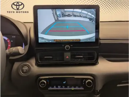 Photo 16 Toyota Yaris Hybride 116h Design Pack