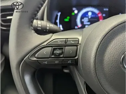 Photo 19 Toyota Yaris Hybride 116h Design Pack