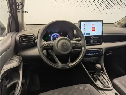 Photo 12 Toyota Yaris Hybride 116h Design Pack