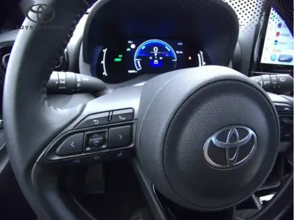 Photo 20 Toyota Yaris Hybride 116h Design / Pack confort